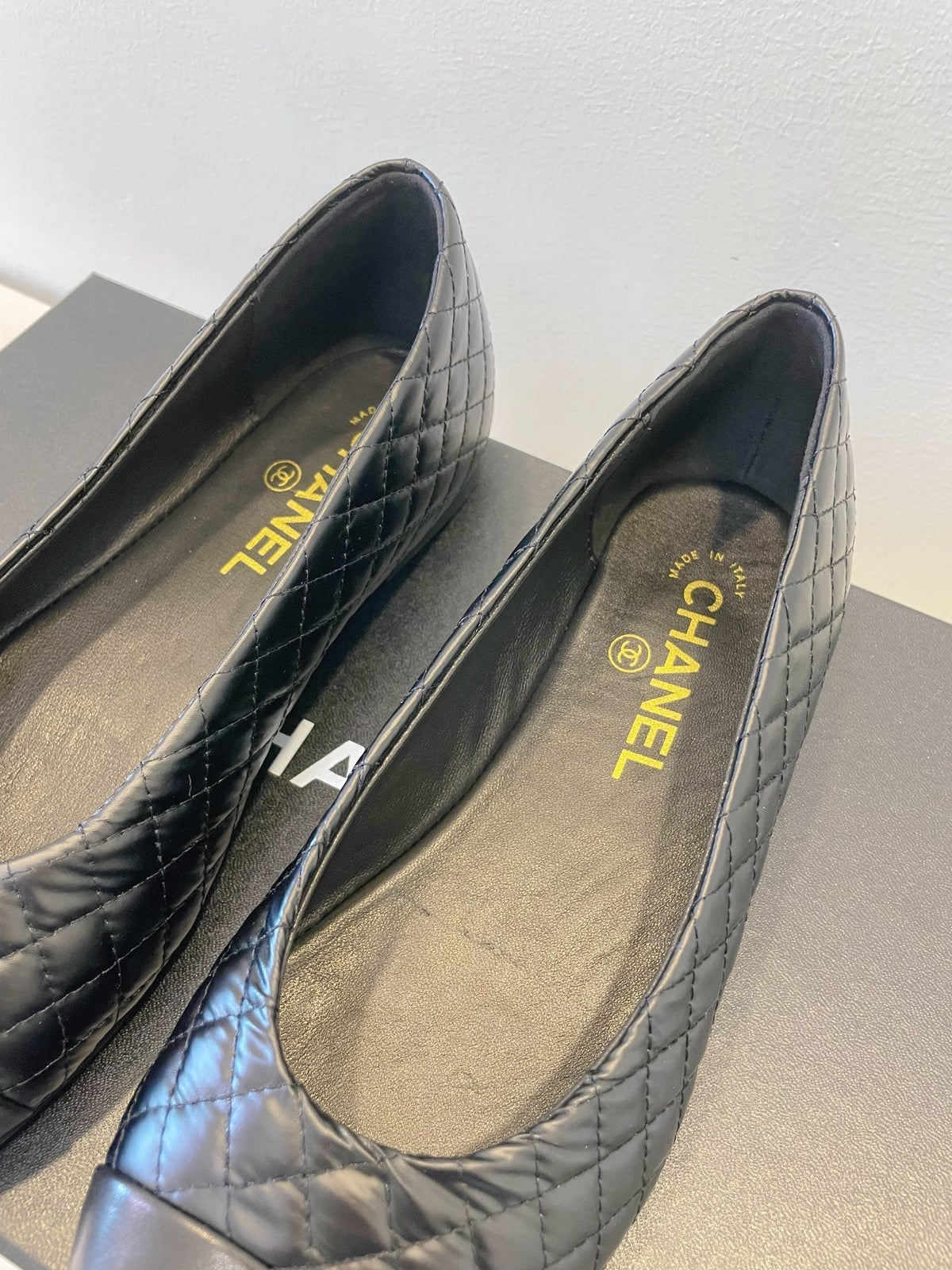 CC 25A Ballet Flat Quited Black Sheepskin 530541