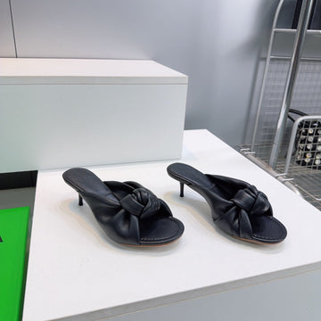 BV Cherry Mules 5.5cm Black Sheepskin 842926