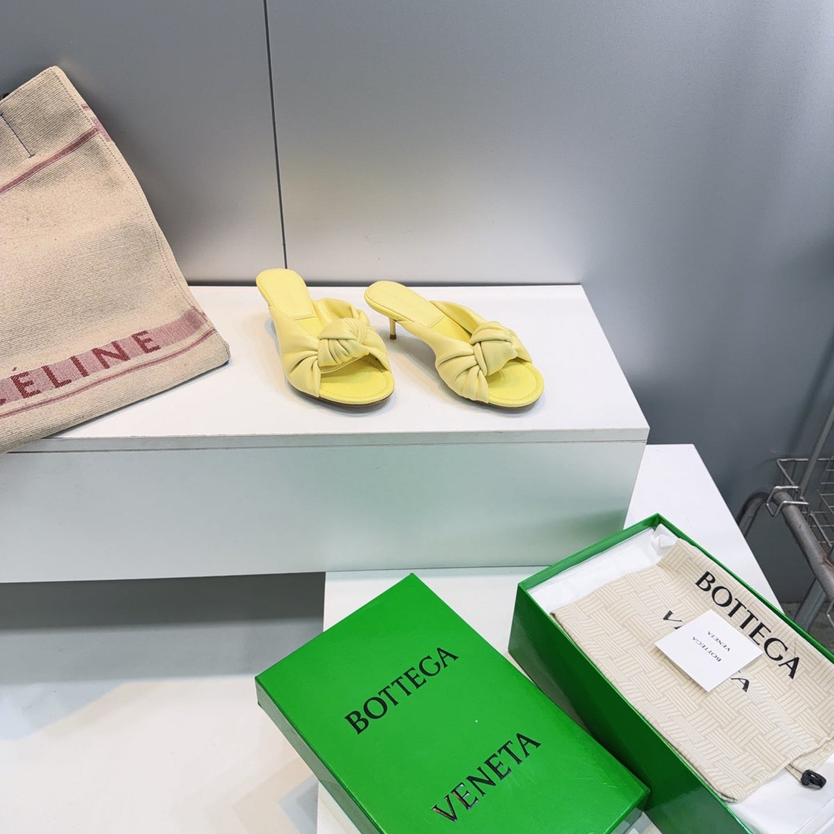 BV Cherry Mules 5.5cm Yellow Sheepskin 842930