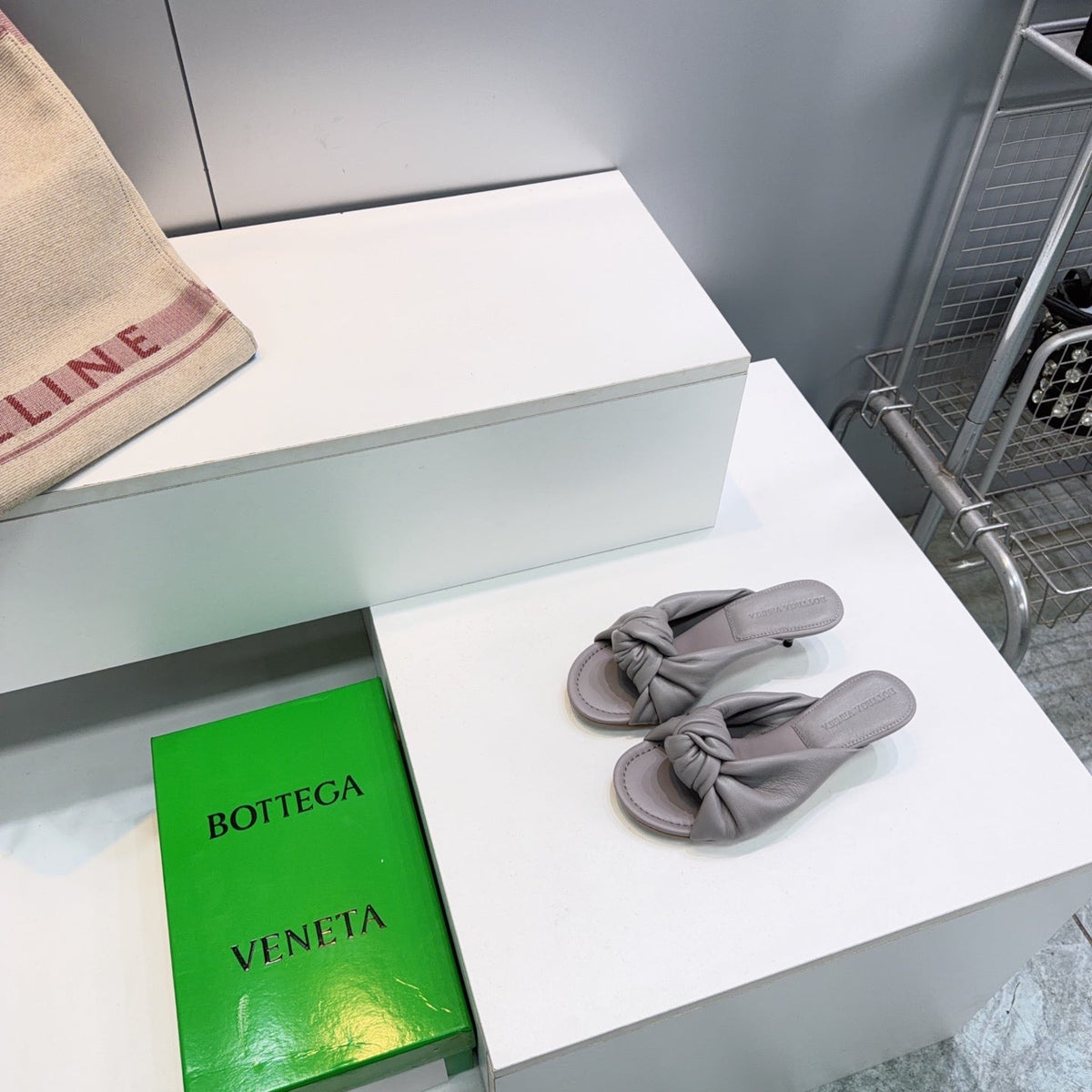 BV Cherry Mules 5.5cm Grey Sheepskin 842931