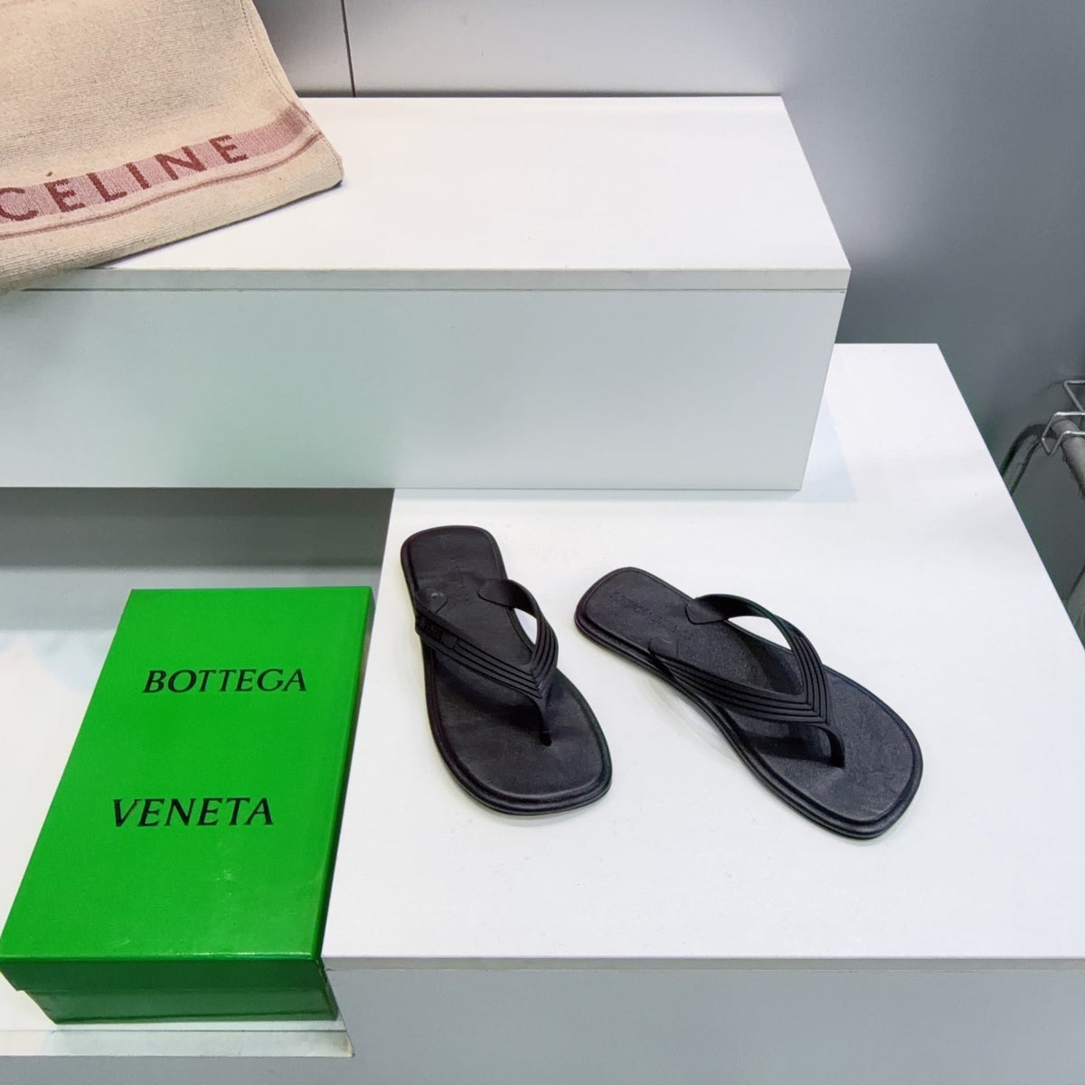 BV Sampieri Thong Sandal Black Rubber 842933
