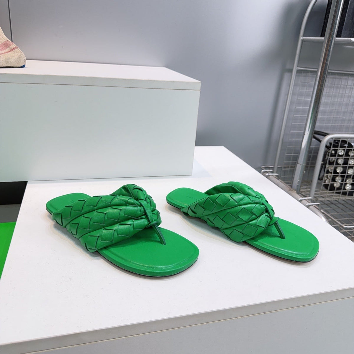 BV Salsa Flat Thong Green Intrecciato Leather 842949