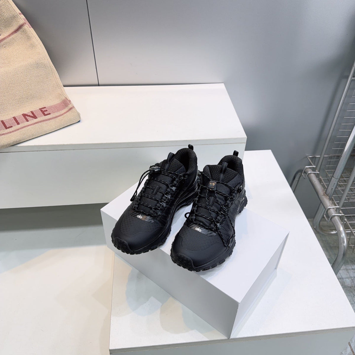 Alo Yoga Trail Sneakers Black Technical Fabric 842909