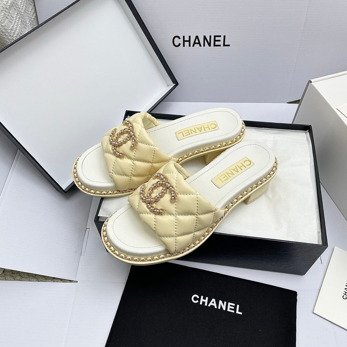 CC 26SS Lemon Yellow White Gold Quilted Lambskin 726539