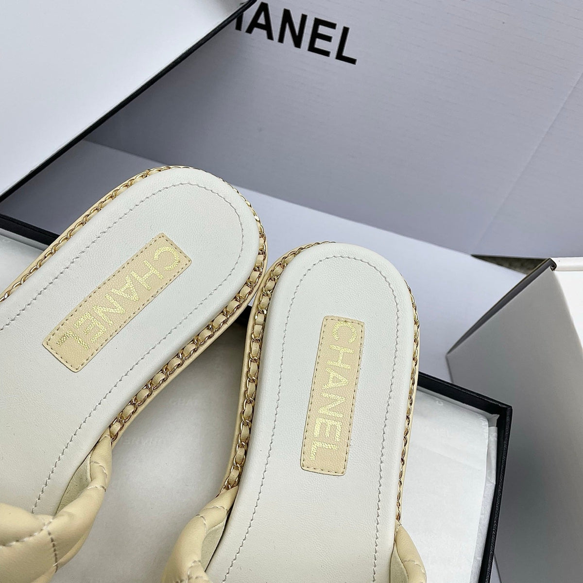 CC 26SS Lemon Yellow White Gold Quilted Lambskin 726539