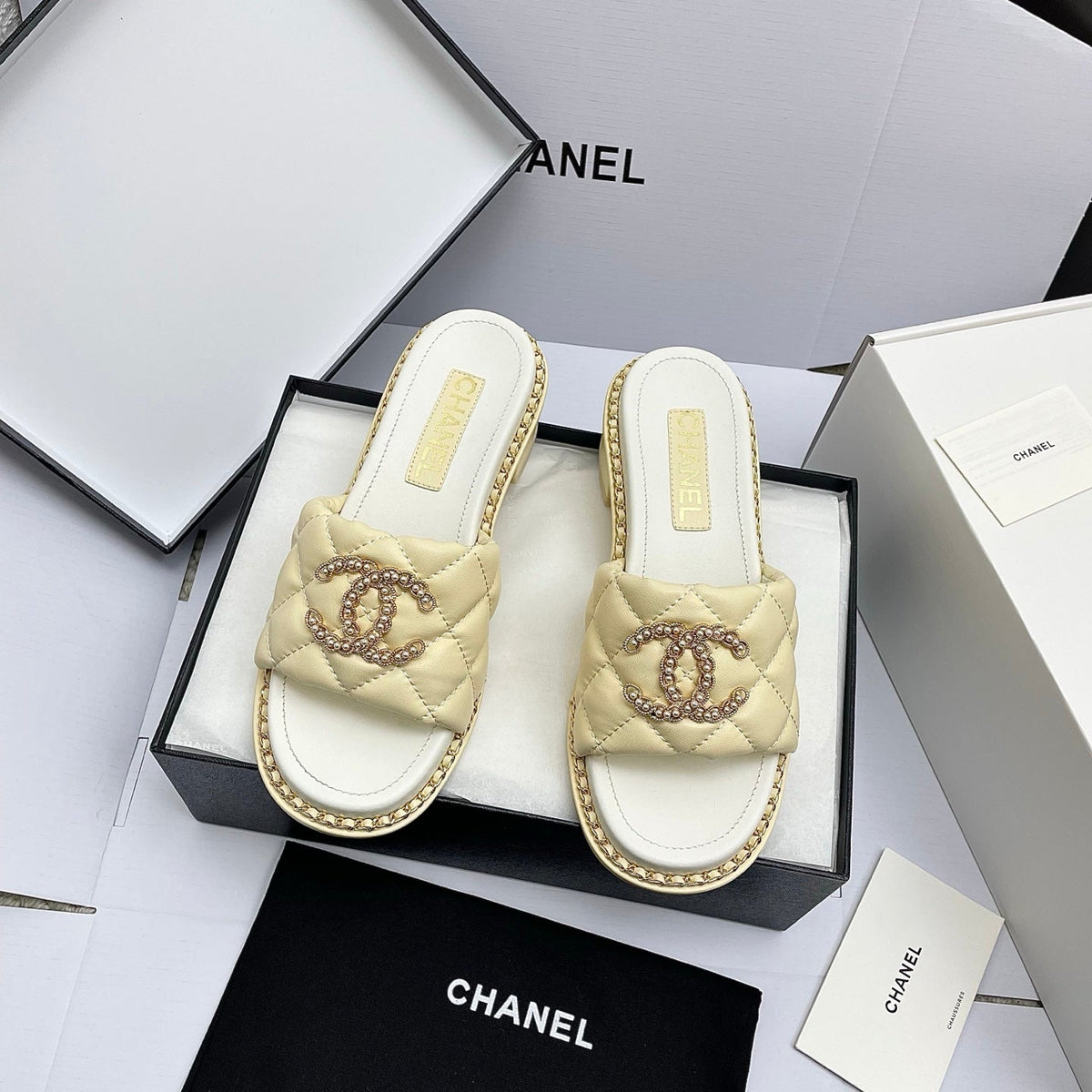 CC 26SS Lemon Yellow White Gold Quilted Lambskin 726539
