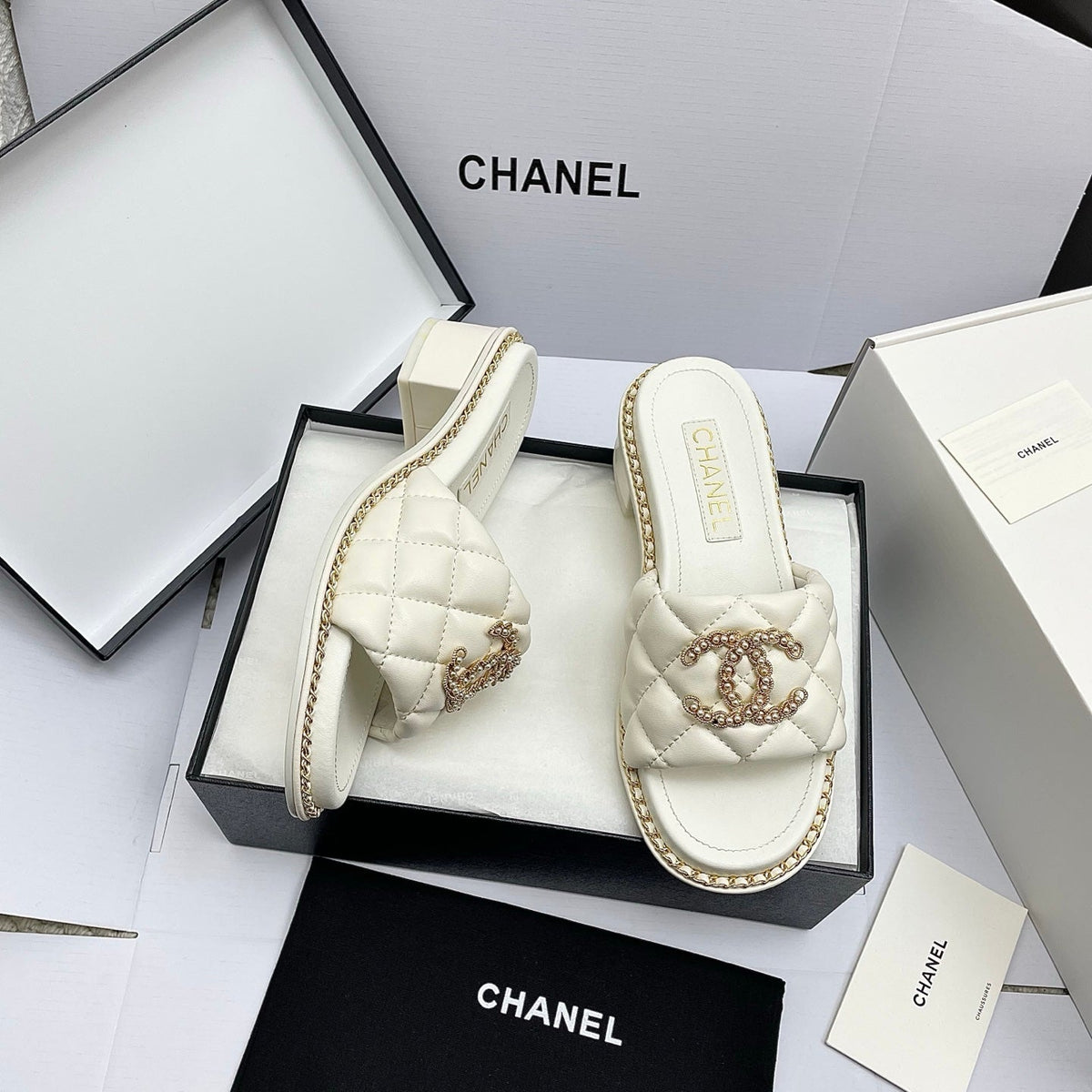 CC 26SS White Gold Quilted Lambskin 726540