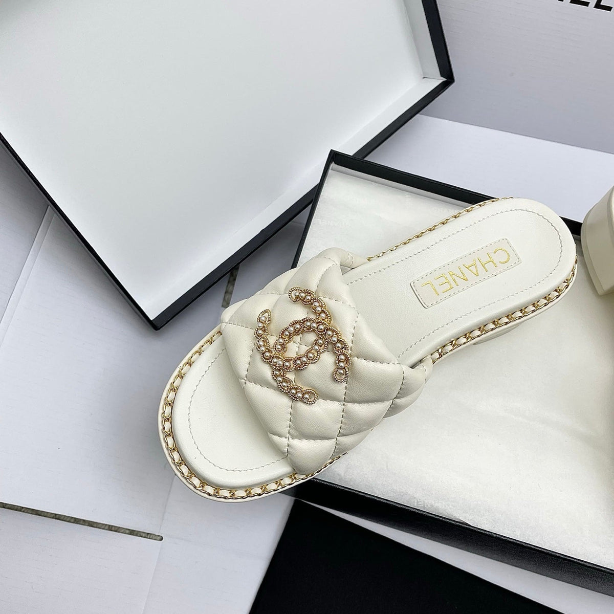 CC 26SS White Gold Quilted Lambskin 726540