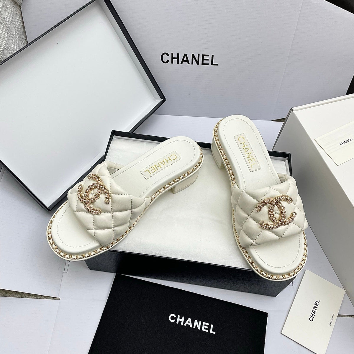 CC 26SS White Gold Quilted Lambskin 726540