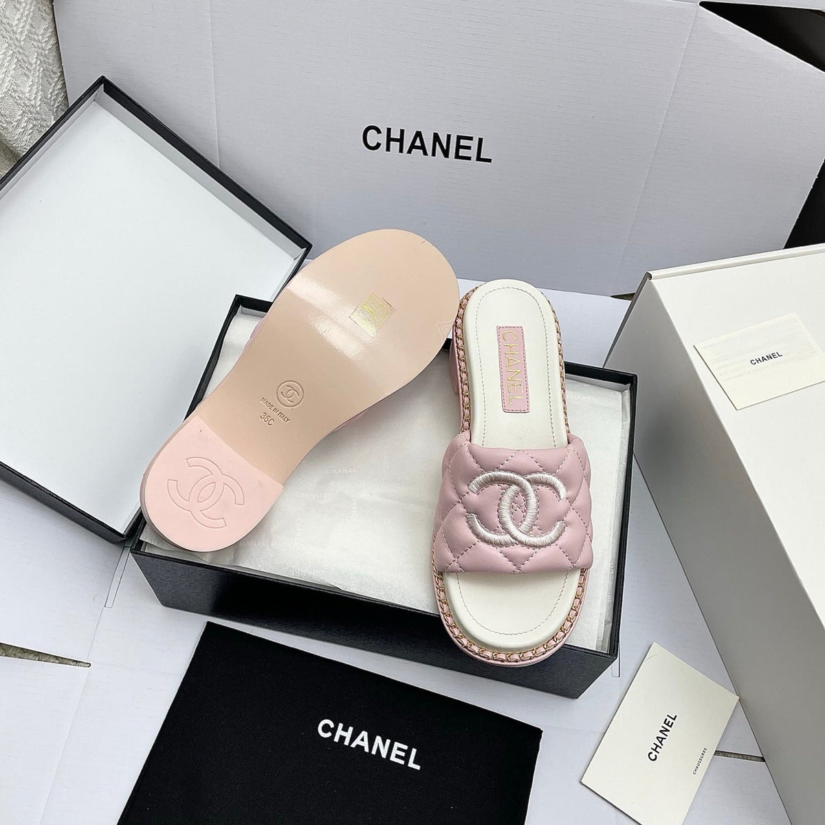 CC 26SS Pink White Quilted Lambskin 726543