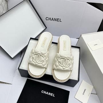 CC 26SS White Quilted Lambskin 726545