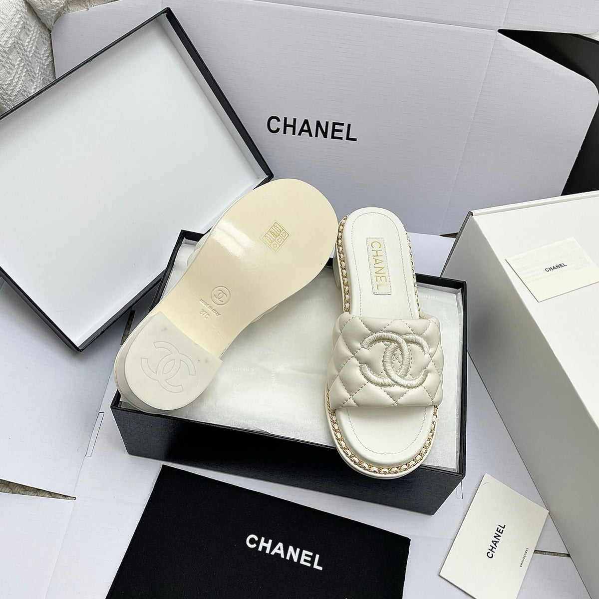 CC 26SS White Quilted Lambskin 726545