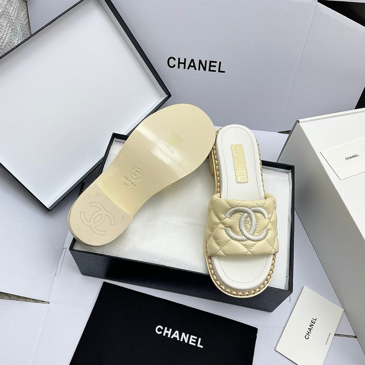 CC 26SS Lemon Yellow White Quilted Lambskin 726544