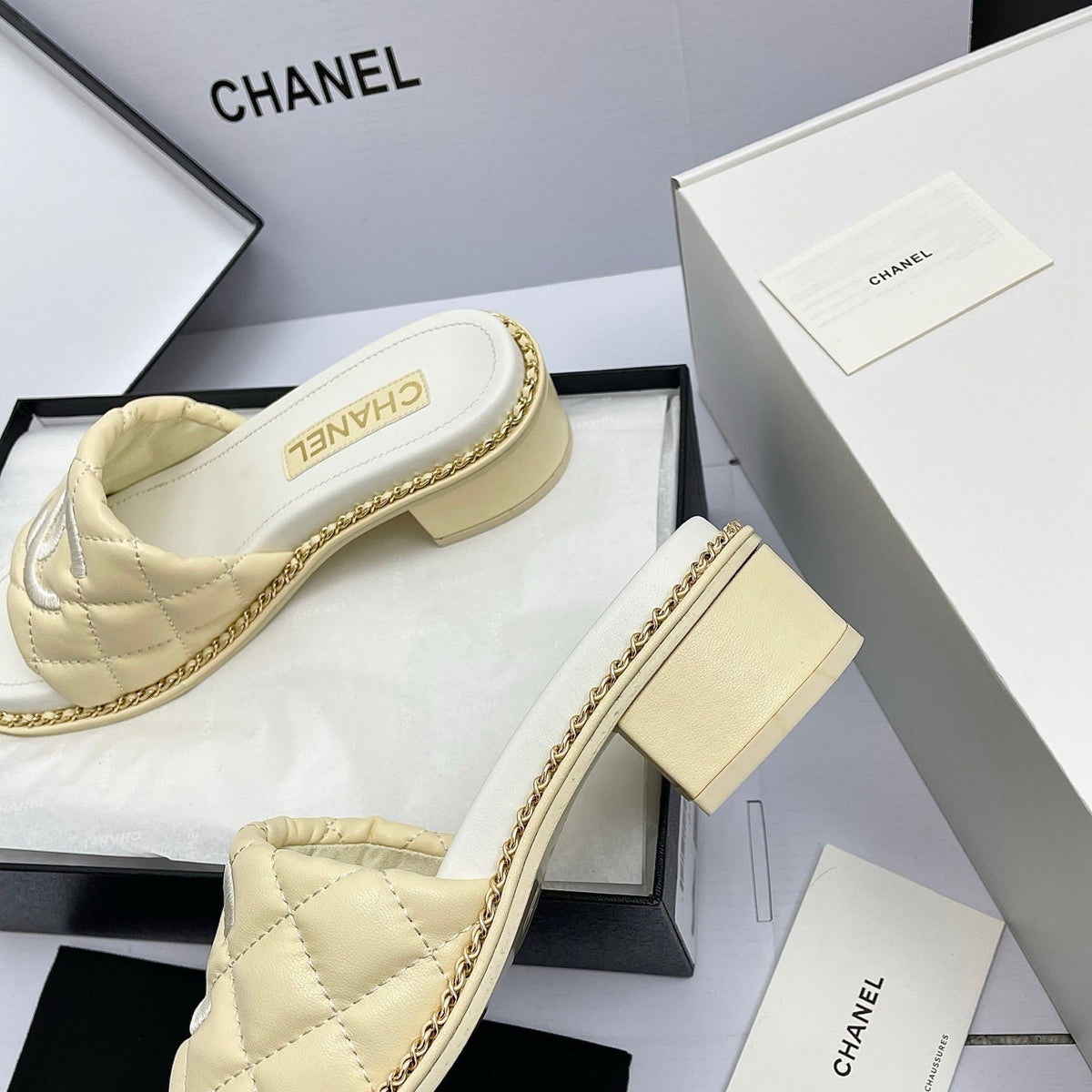 CC 26SS Lemon Yellow White Quilted Lambskin 726544