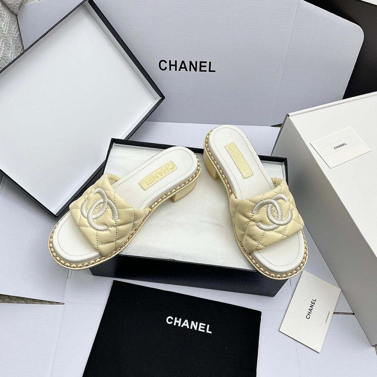 CC 26SS Lemon Yellow White Quilted Lambskin 726544