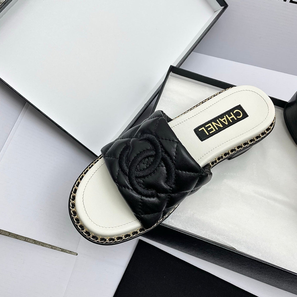 CC 26SS Black White Quilted Lambskin 726546
