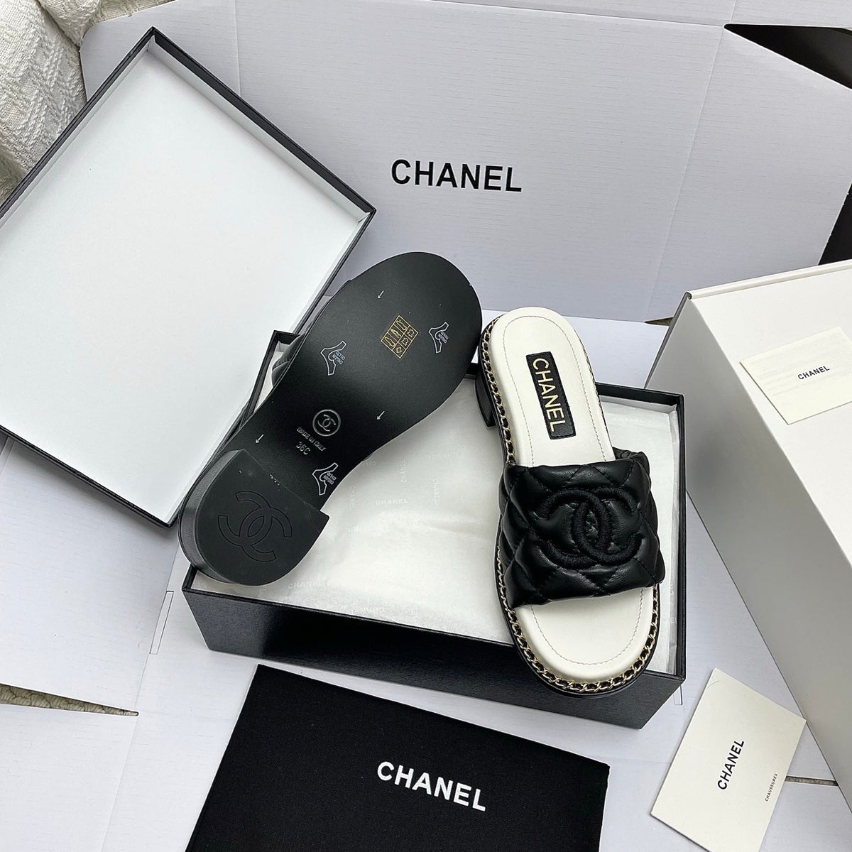 CC 26SS Black White Quilted Lambskin 726546
