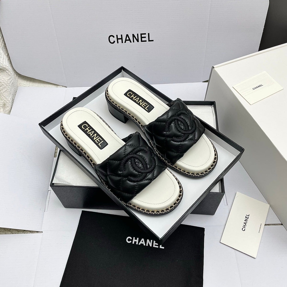 CC 26SS Black White Quilted Lambskin 726546