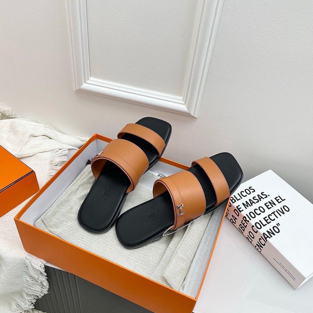 HM 26s Joao Men Sandal Brown Black Calfskin 726899