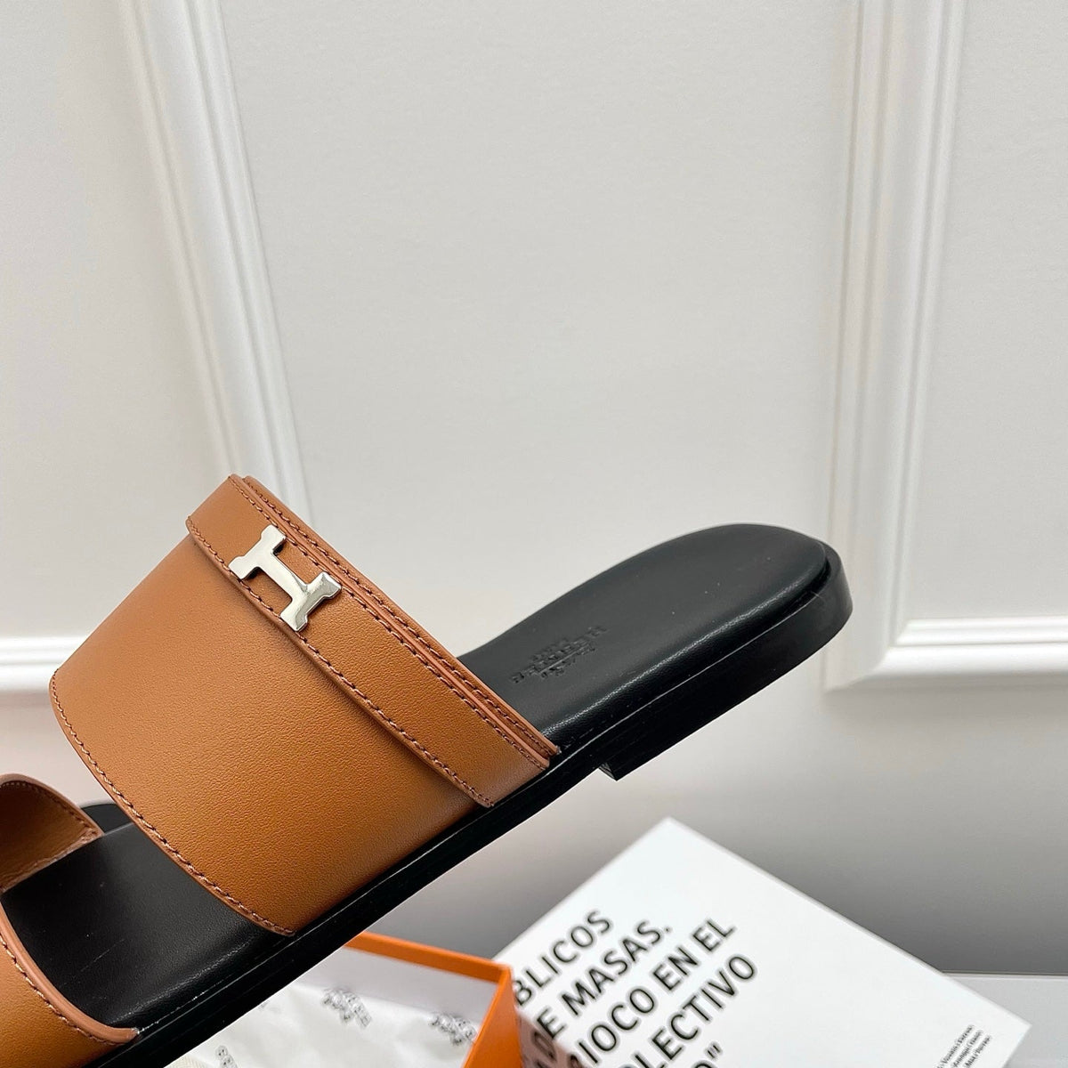 HM 26s Joao Men Sandal Brown Black Calfskin 726899