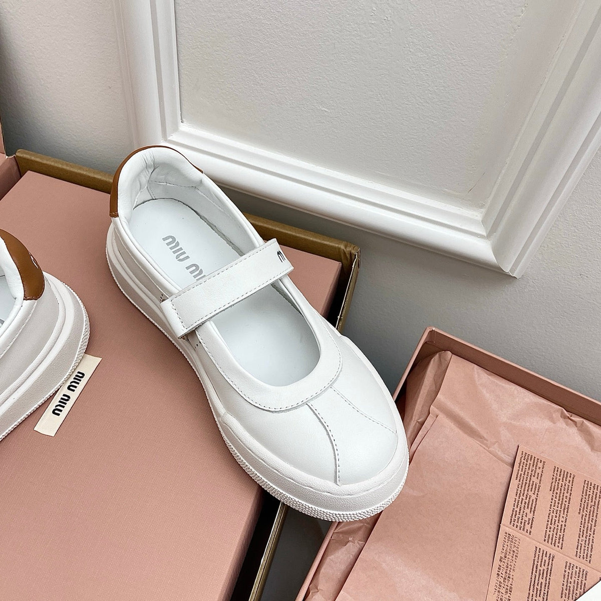 Miu 26s Mary Jane Ballerinas Brown White Calfskin 726832
