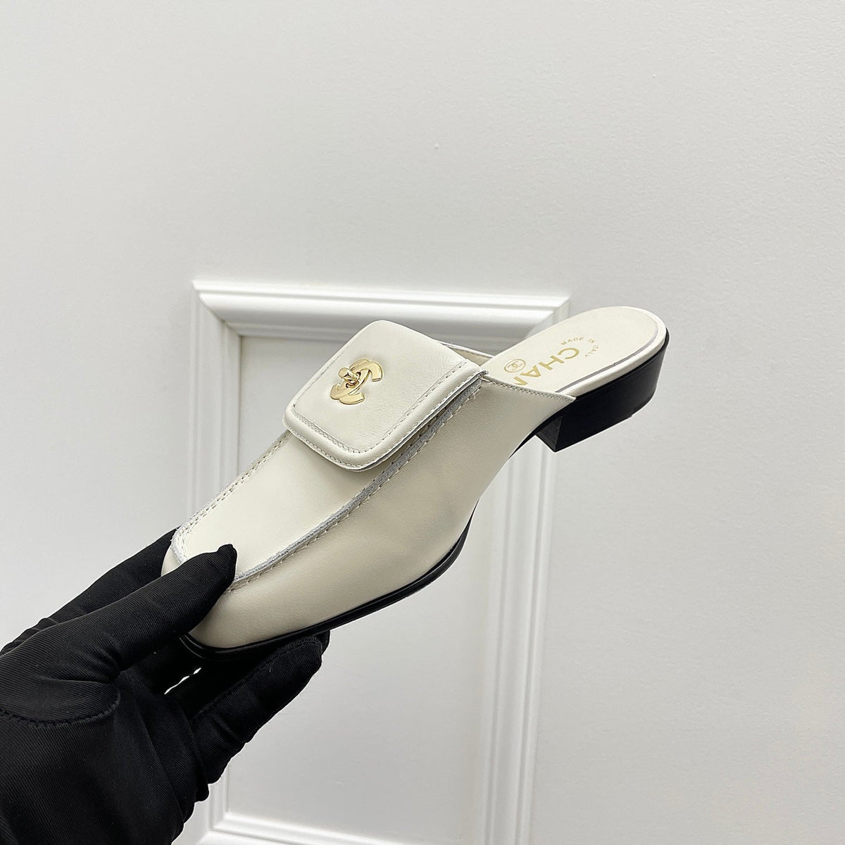 CC Double C Buckle Square Mules White Sheepskin 726526