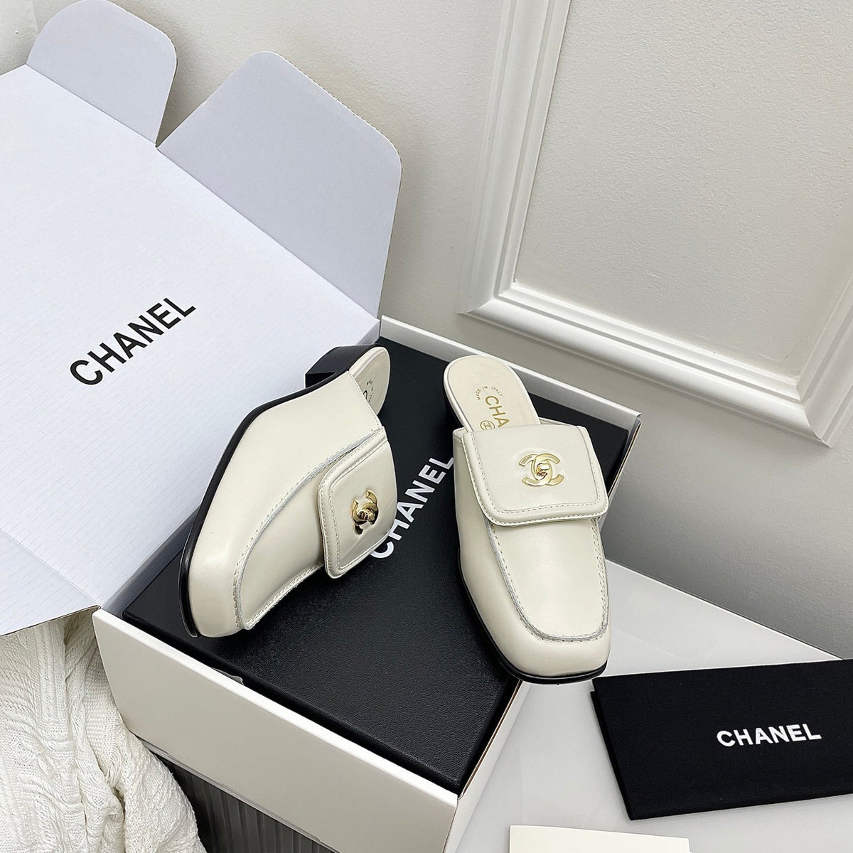 CC Double C Buckle Square Mules White Sheepskin 726526