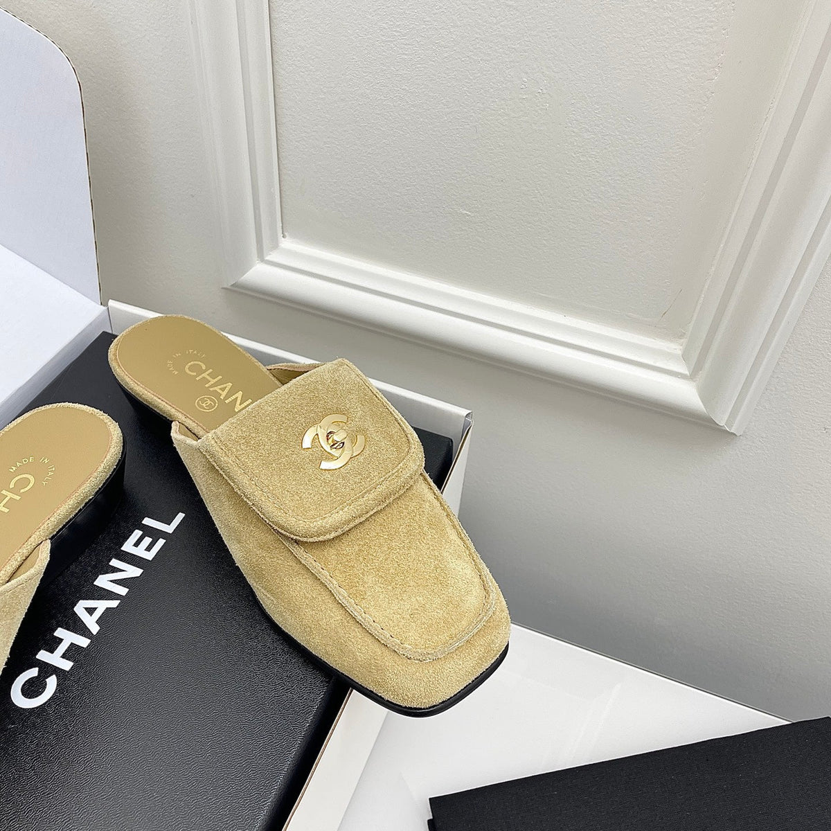 CC Double C Buckle Square Mules Khahi Suede 726528