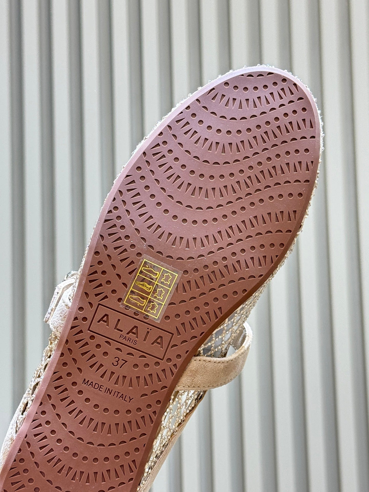 Alaia 26s Fishing Net Mule Cream Suede 820358