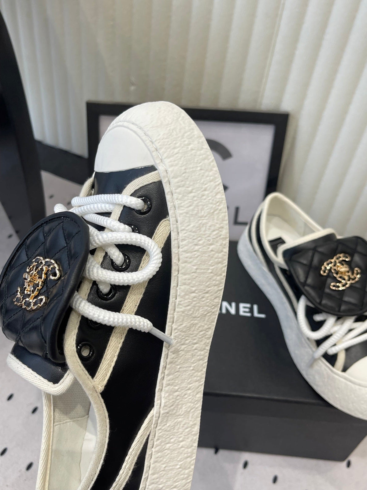 CC 2026s Sneakers Black White Leather 720087