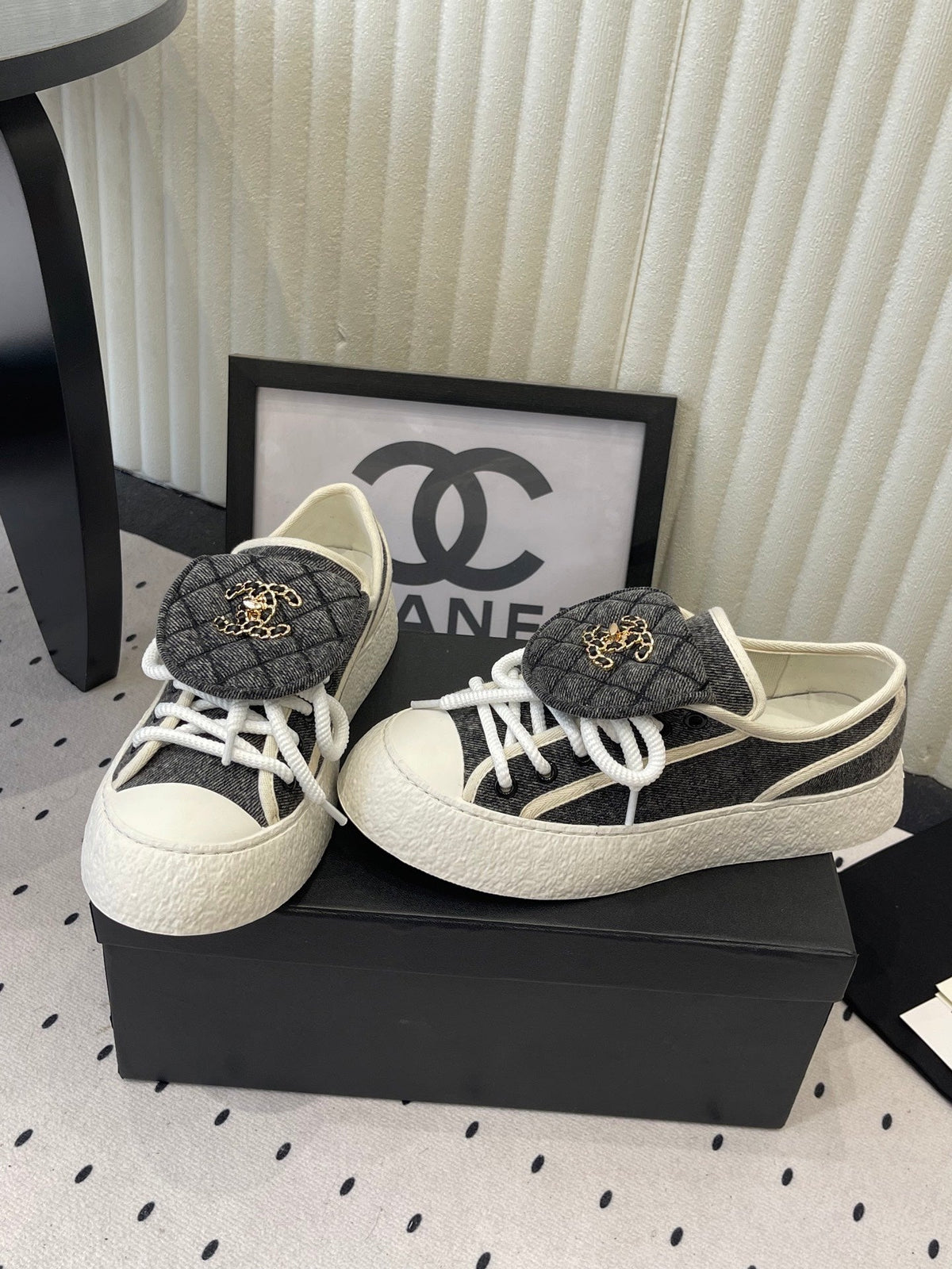 CC 2026s Sneakers Dark Grey White Denim Leather 720089