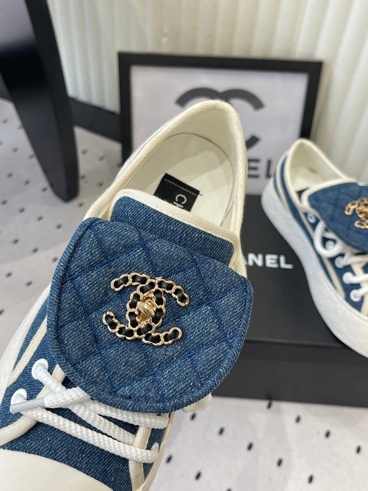 CC 2026s Sneakers Blue White Denim Leather 720090