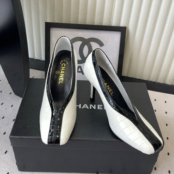 CC 26s Matthieu Blazy Pump 9.5cm White Embossed Leather 807480
