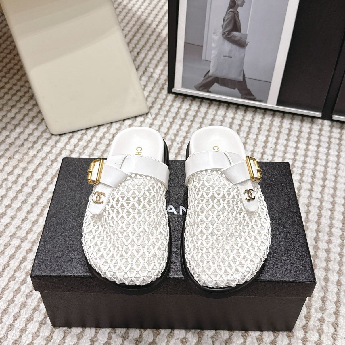 CC Woven Clog White Glossy Leather 721526