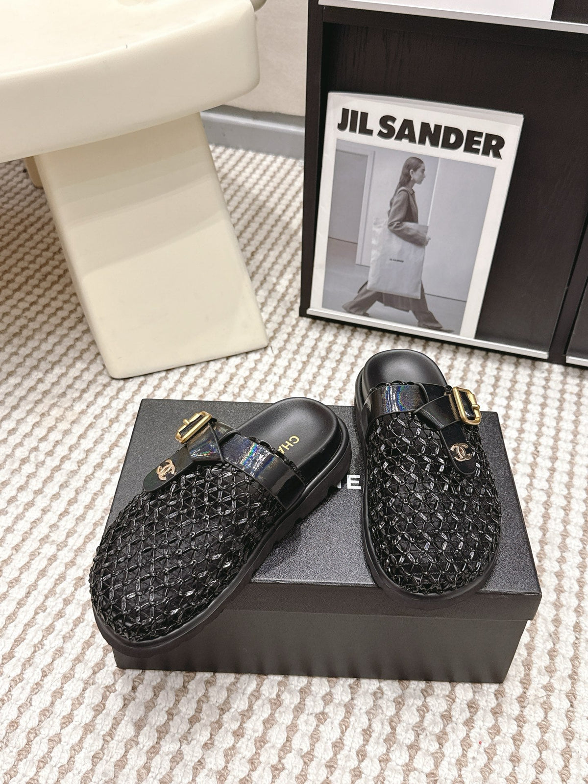 CC Woven Clog Black Glossy Leather 721527