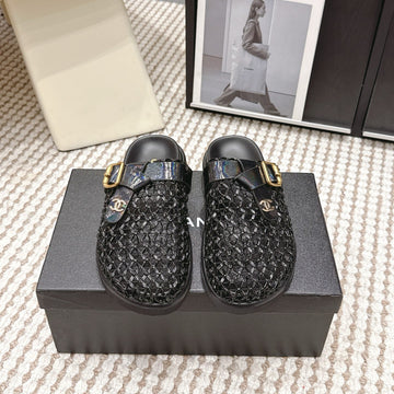 CC Woven Clog Black Glossy Leather 721527