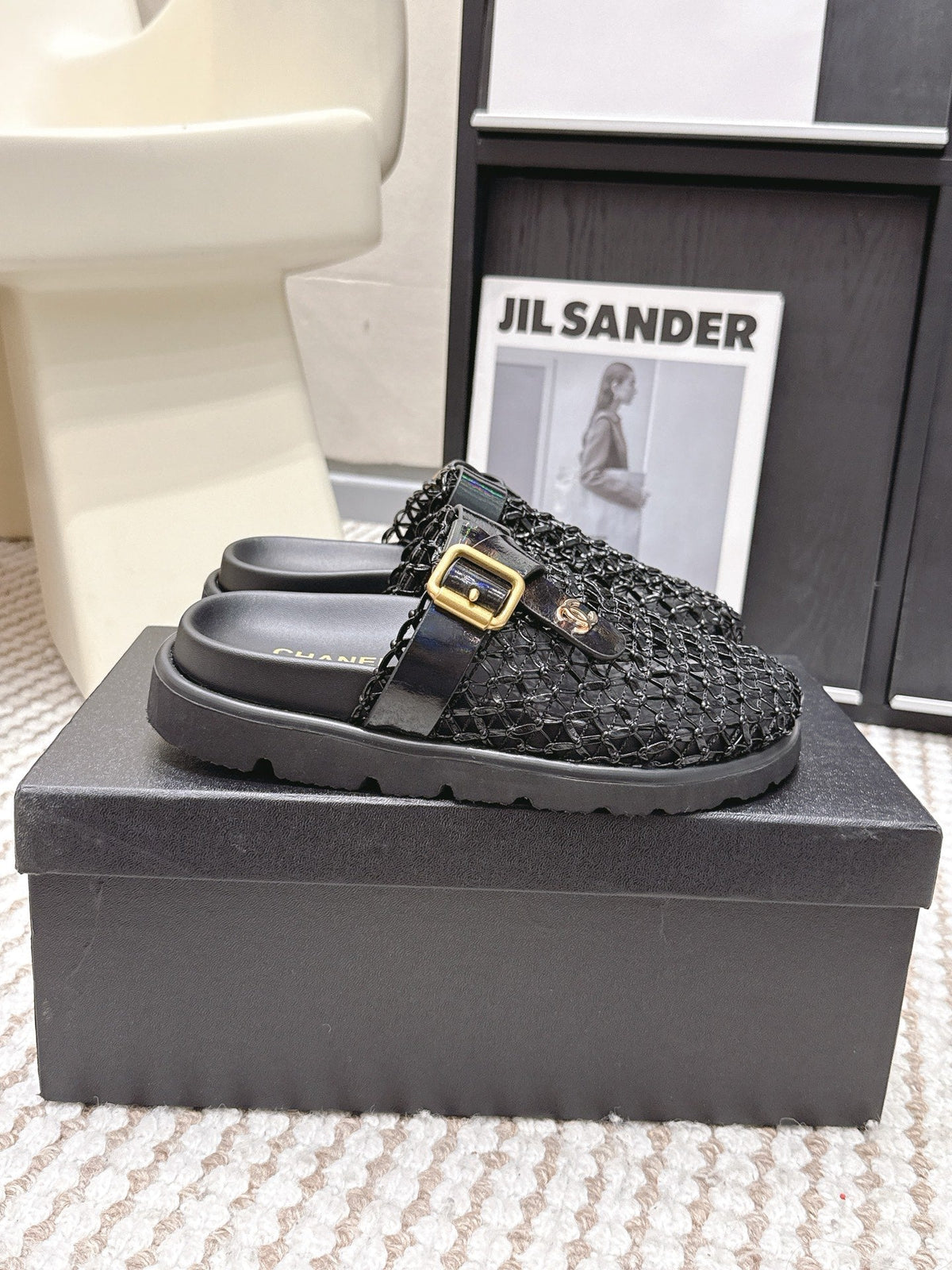 CC Woven Clog Black Glossy Leather 721527