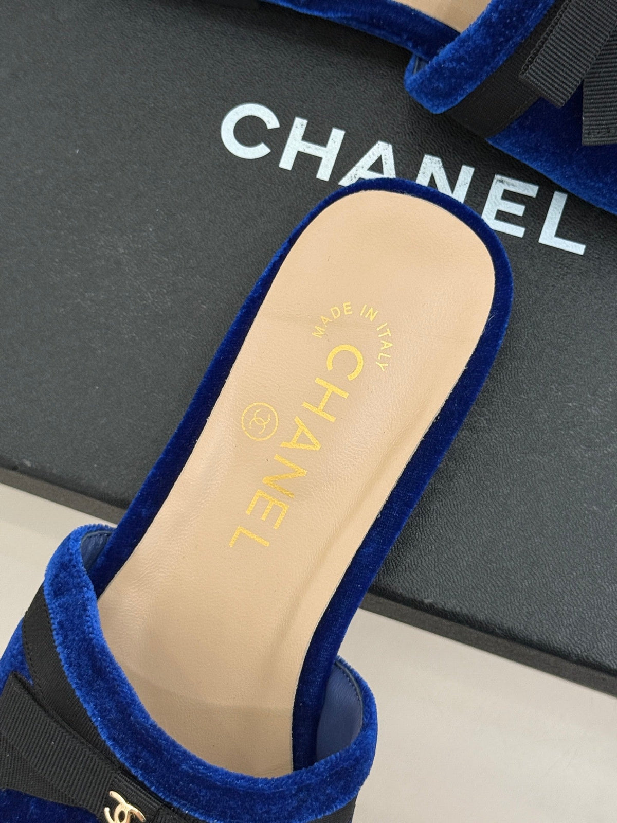 CC 26S Double C Bow Braid Slippers Blue Velvet 717787
