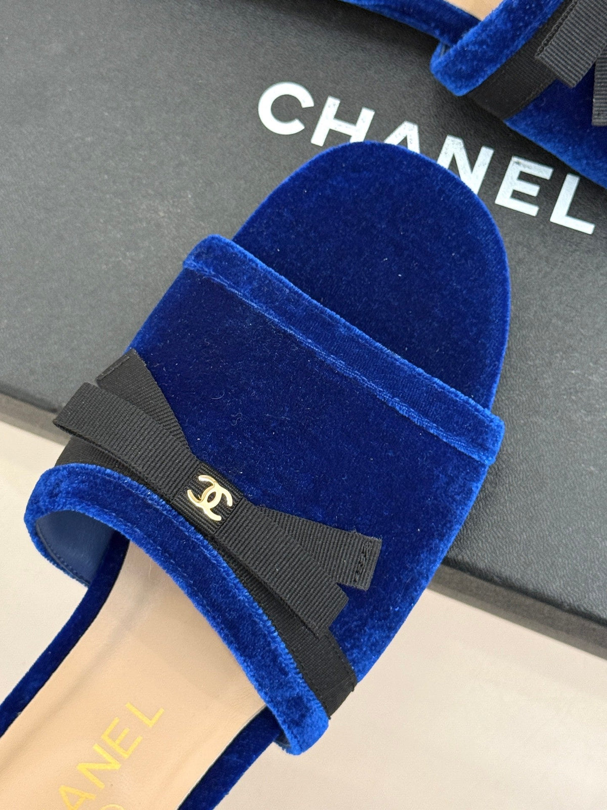 CC 26S Double C Bow Braid Slippers Blue Velvet 717787