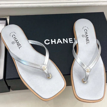 Chanel 2026 Double C Flip-Flops Leather Sheepskin 831459