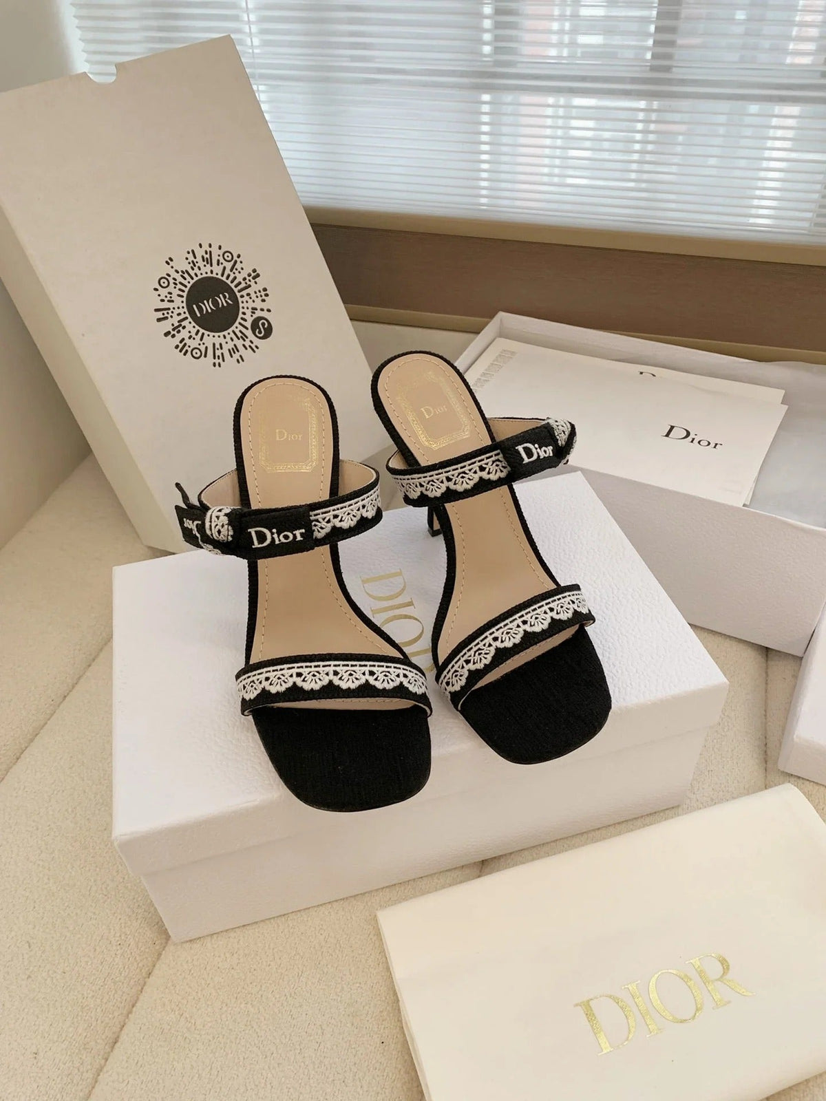 CD 26s High Heel Sandal 100 Black Canvas Sheepskin 664176