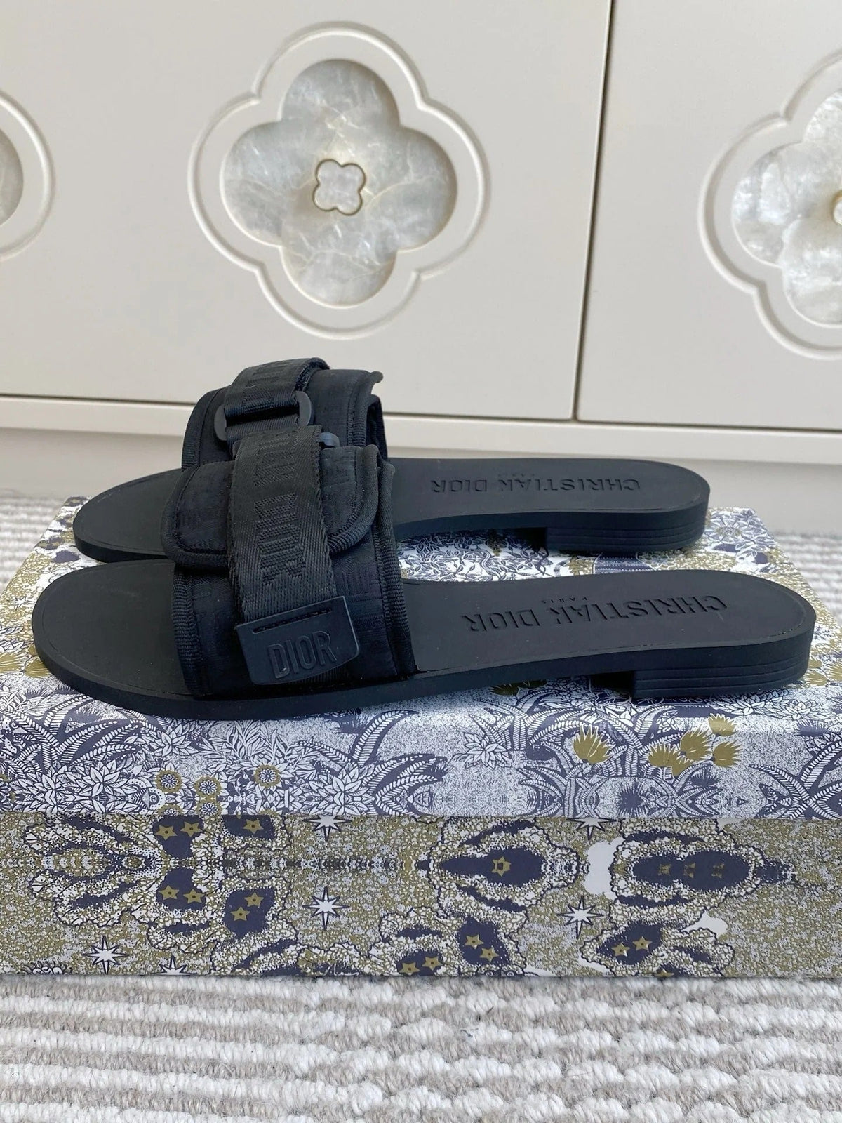 CD 26s Flat Slippers Black Canvas Rubber 648131
