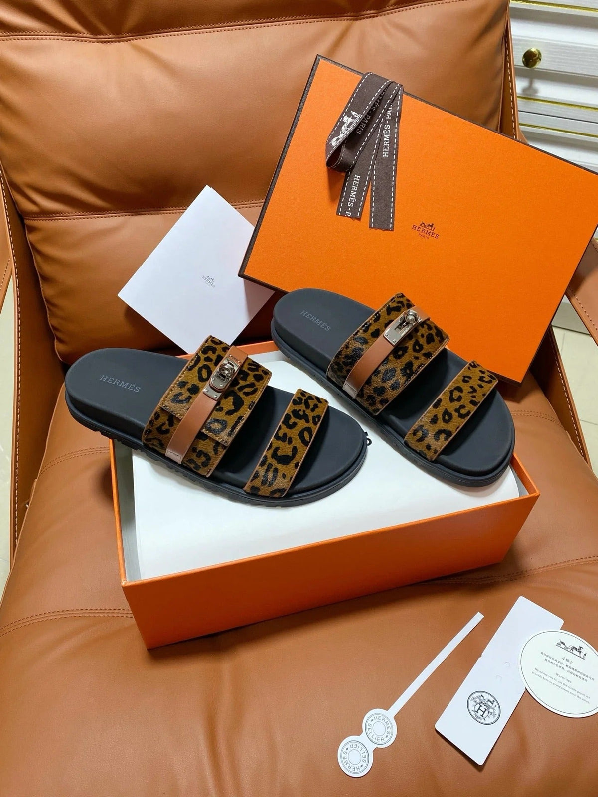 HM 2026 Velcro Sandals Black Tan Brown Cowhide 663789