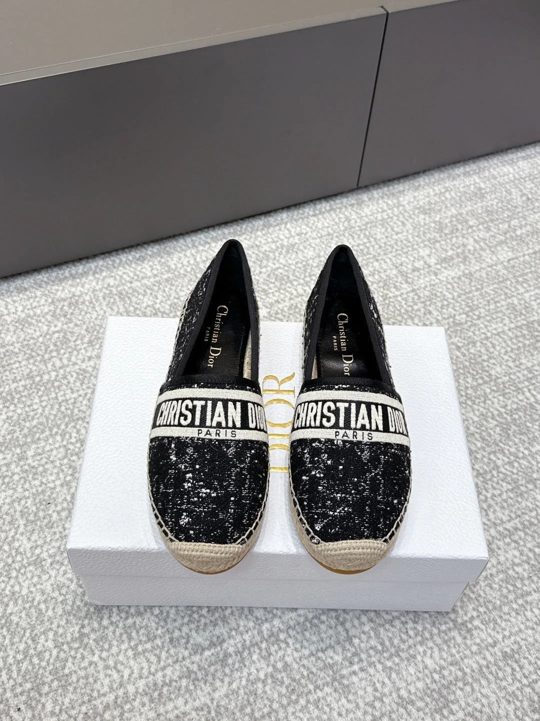CD 26s Loafers Embroidery Black Canvas 653272