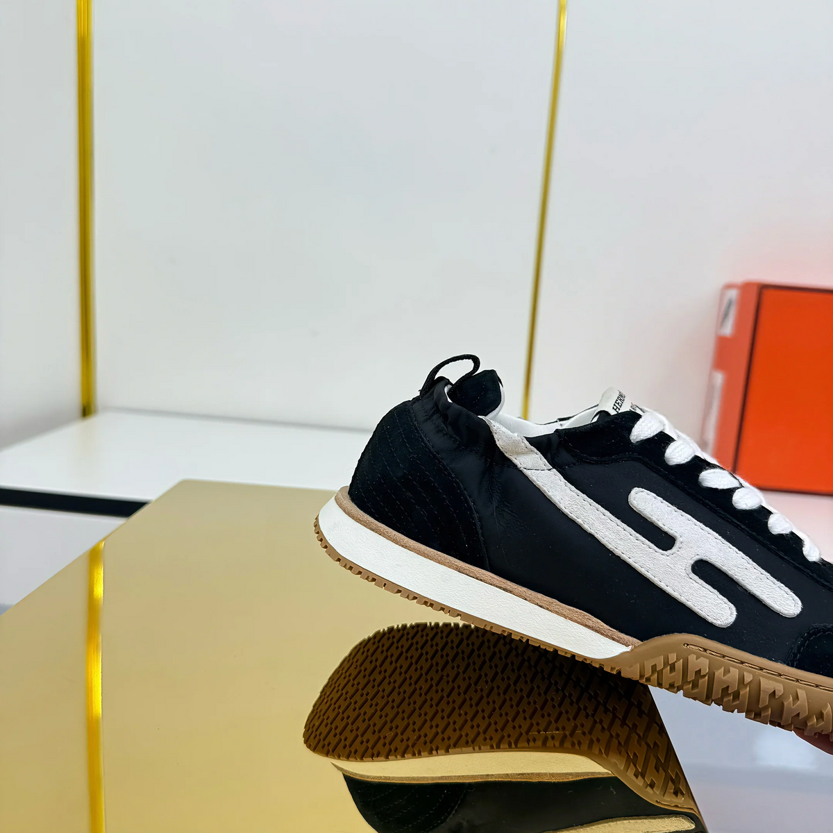 HM 2026 Casual Sneakers Black White Suede 667354