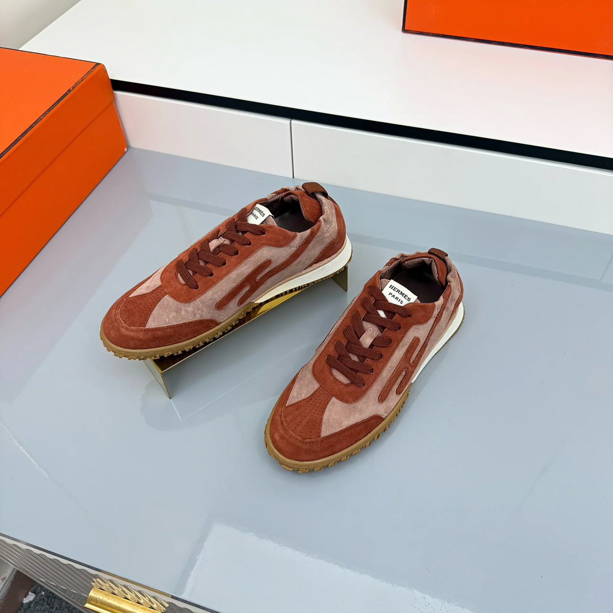 HM 2026 Casual Sneakers Rust Brown Suede 667356