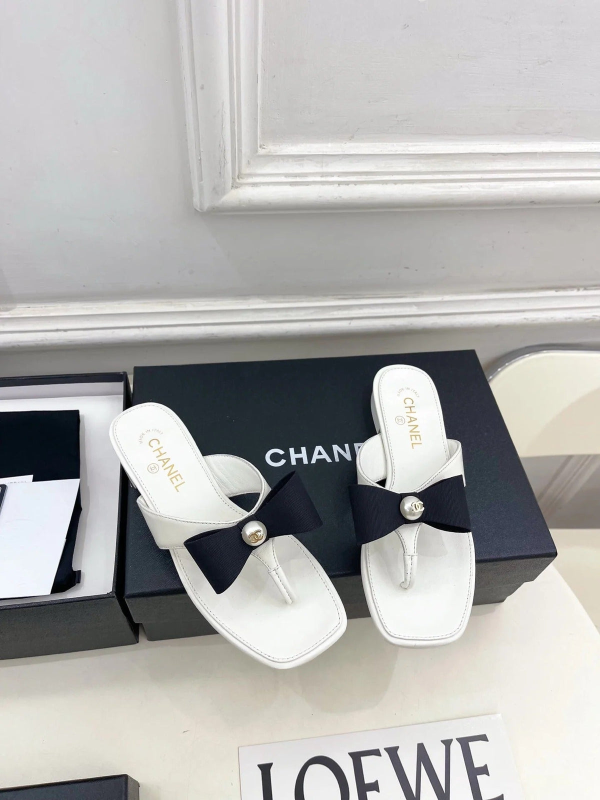 Chanel 2026 Double C Pearl Bow Flip-Flops Leather Sheepskin 831448