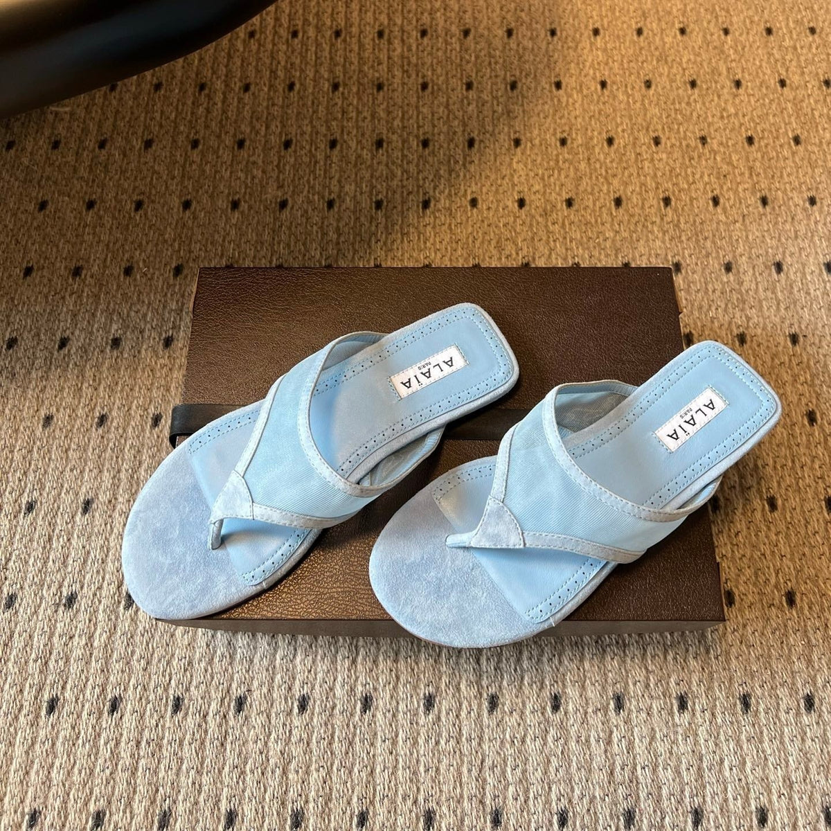 Alaia 2026 Flip-Flops Flat Mesh Sheepskin 803349