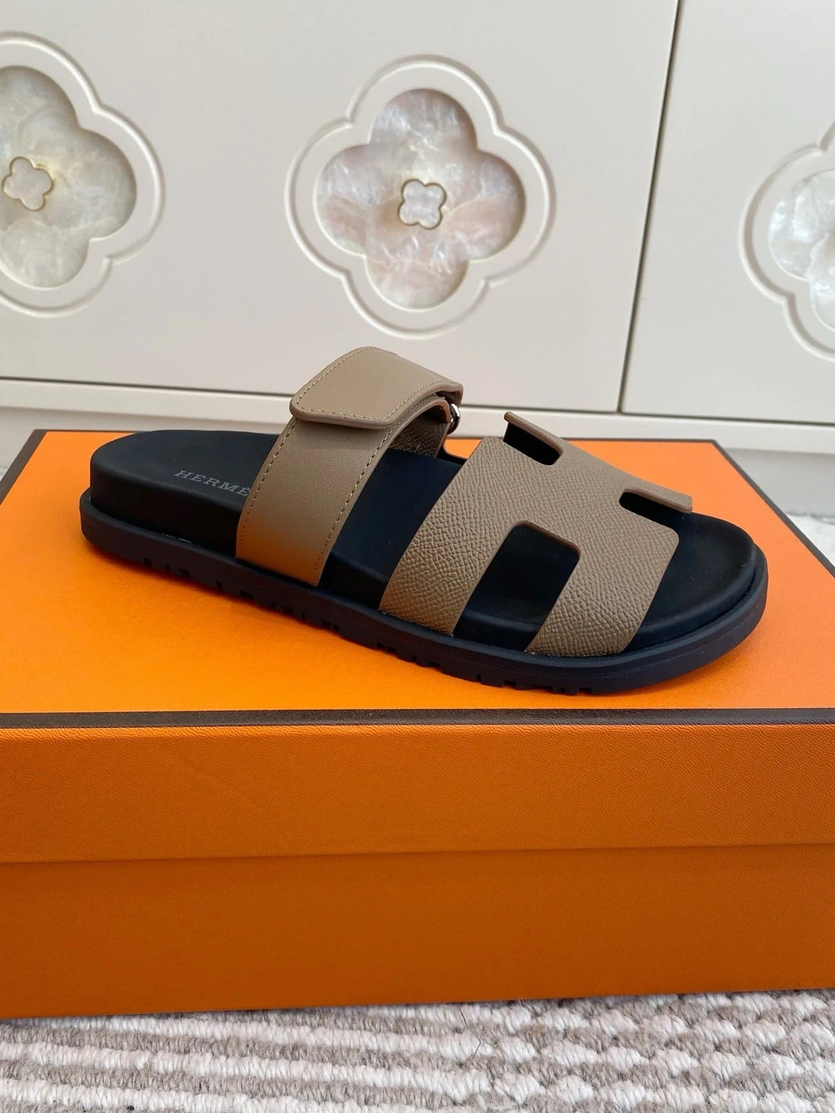 HM 2026 Velcro Slippers Taupe Cowhide 667463