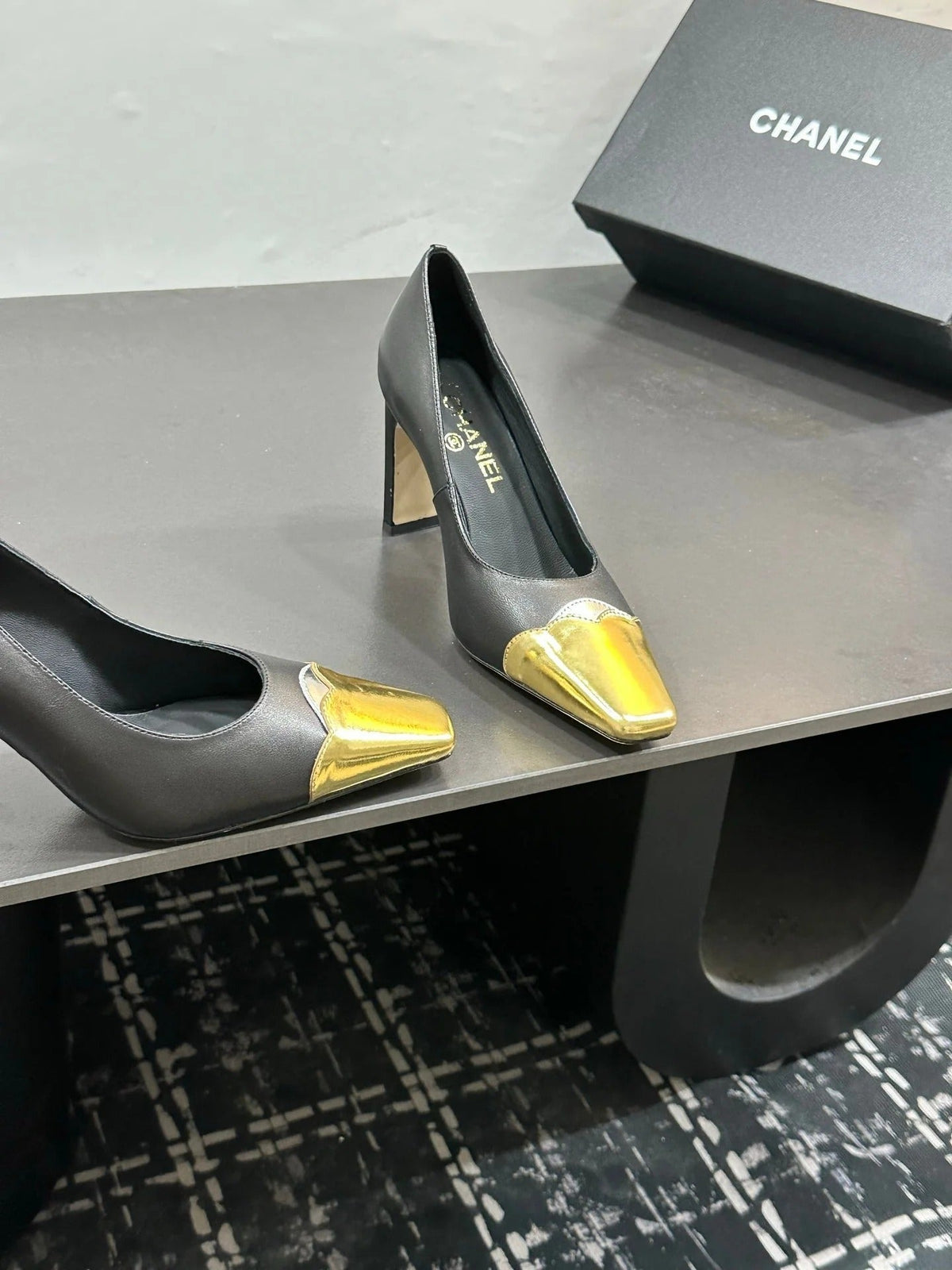 Chanel 2026 Chunky Heels Pumps Leather Sheepskin 832527